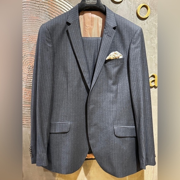 Bertoni Other - Bertoni Classic Gray Pinstripe Men’s 100% wool suit set Blazer and pants NWT